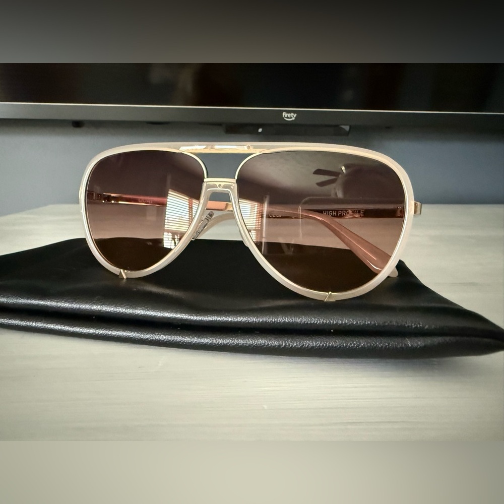 Quay High Profile Woman’s Aviator Sunglasses in Rose Gold and Brown